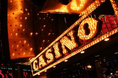 ldtoto mobile app interface showing live casino tables and sportsbook markets